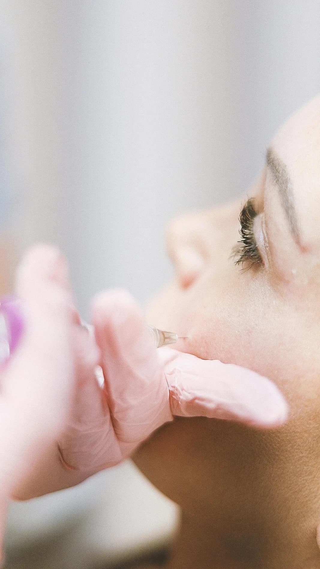 Hyaluronic acid dissolving